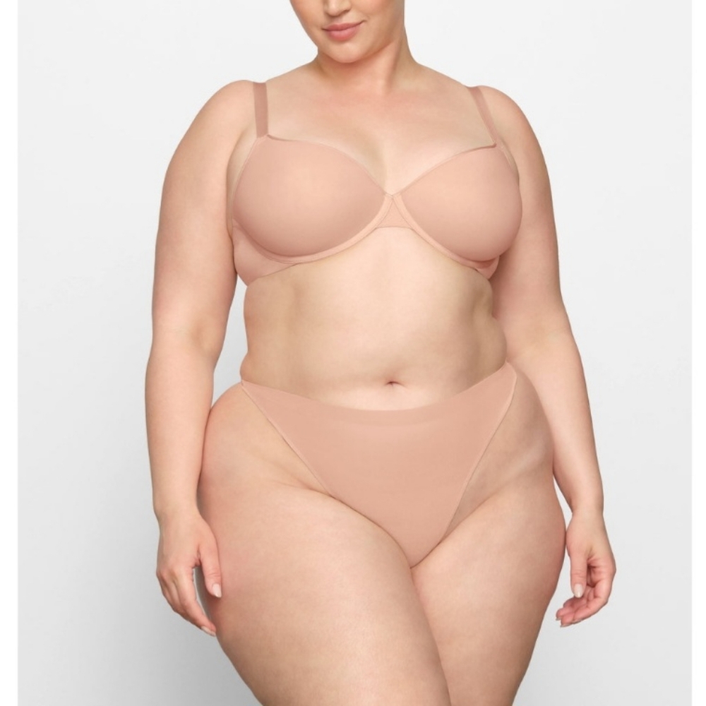 NWT SKIMS Weightless Demi Bra Size 34H Mica